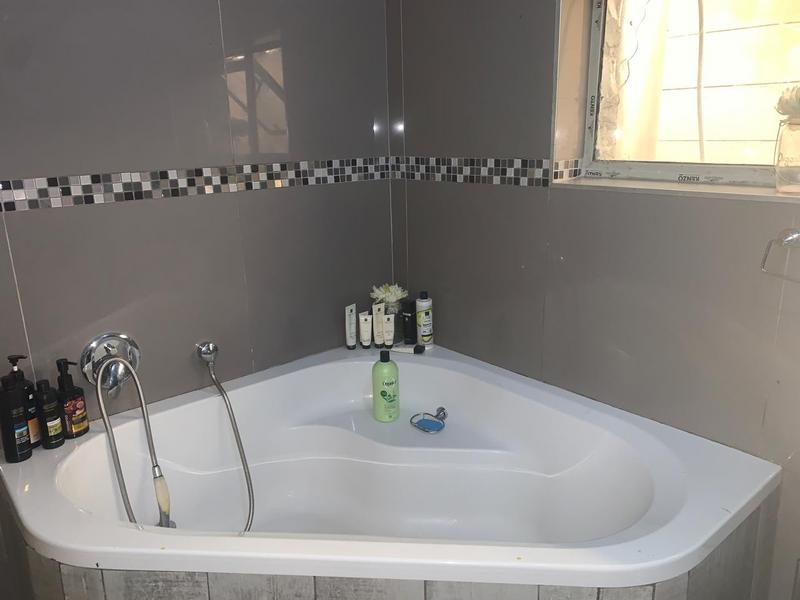 3 Bedroom Property for Sale in Woodlands Western Cape